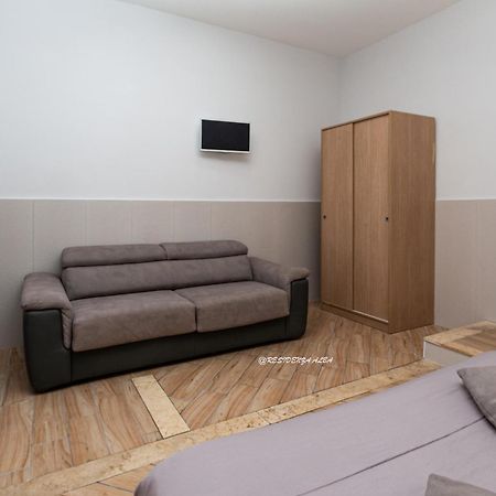 B&B Residenza Alba Napoli Bagian luar foto