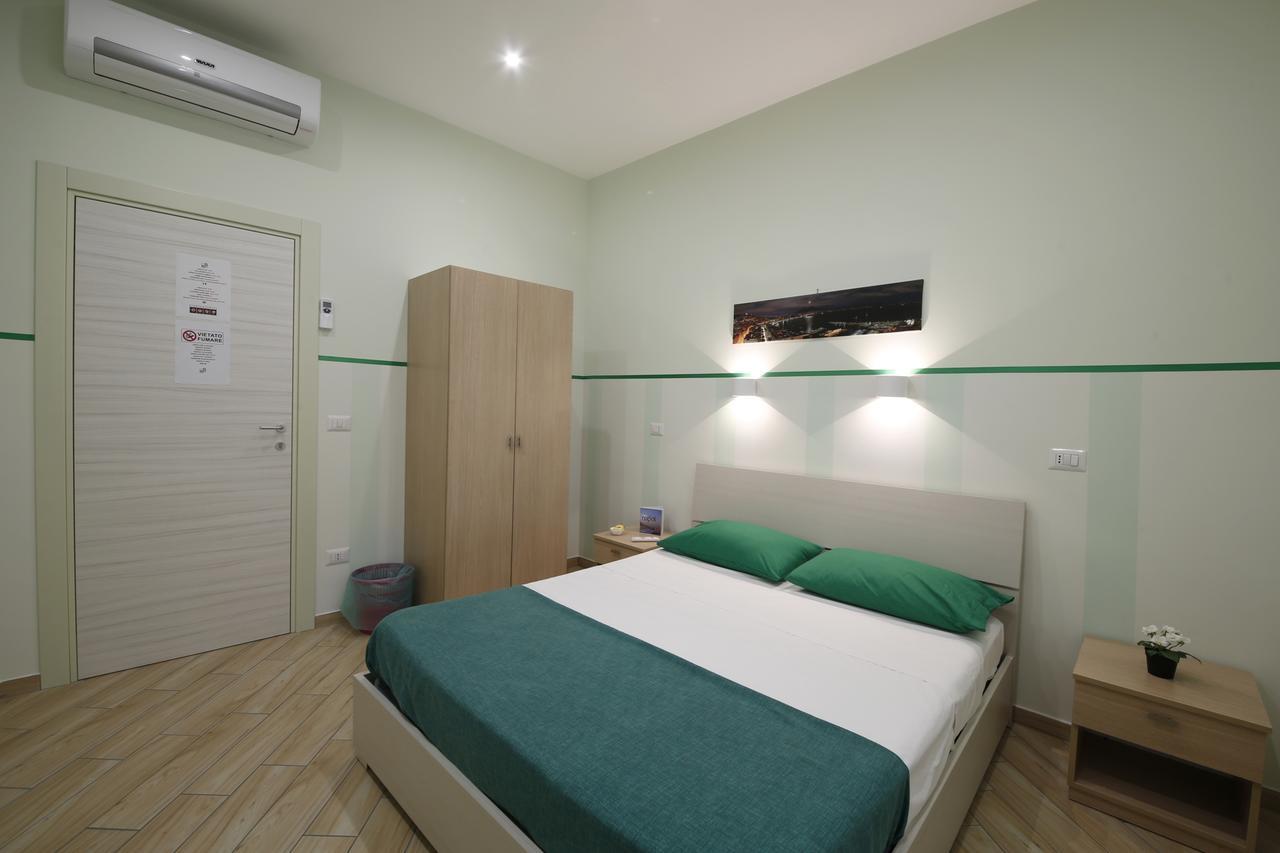 B&B Residenza Alba Napoli Bagian luar foto
